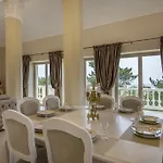 Отель Zuvedra 3*